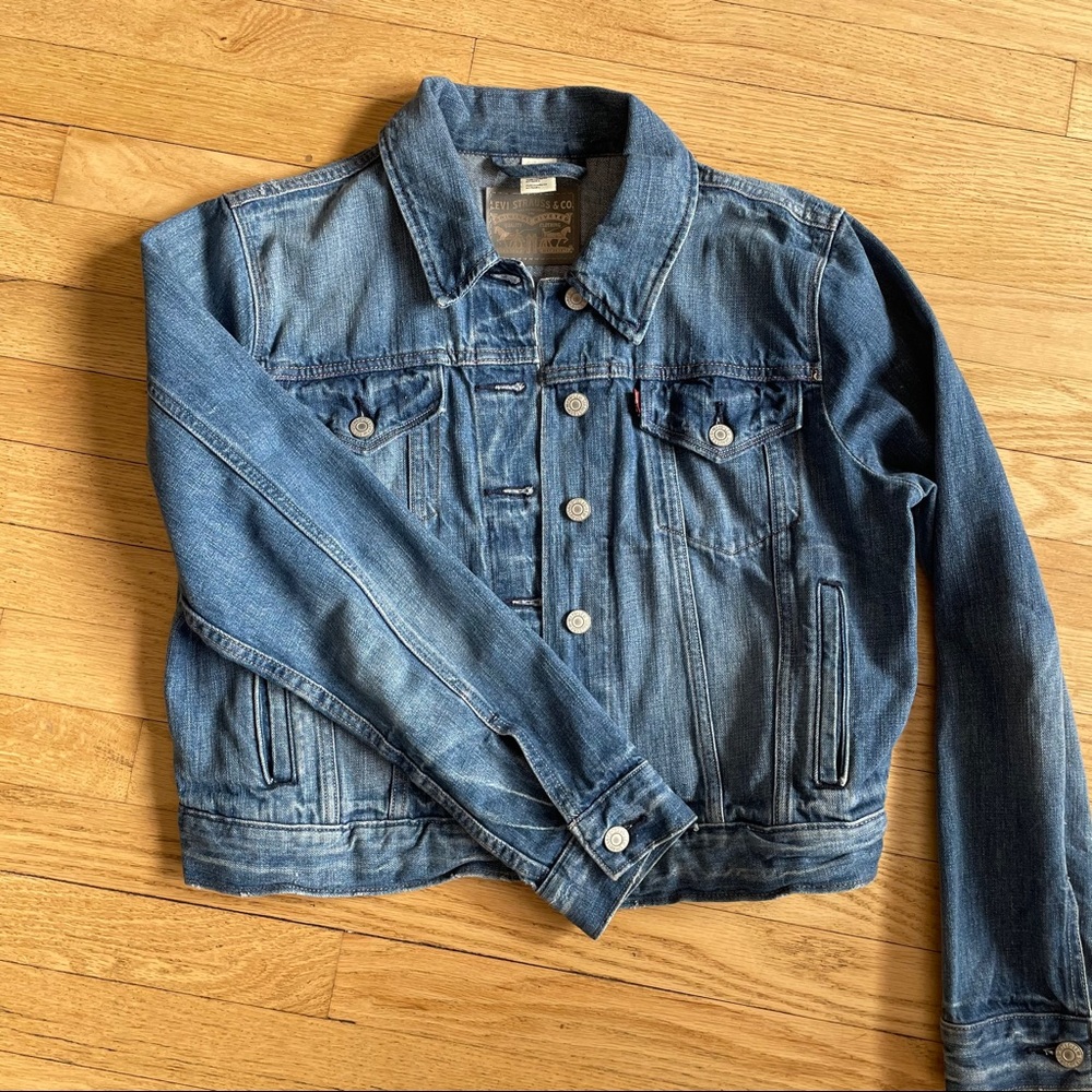 Womens Levi denim jacket